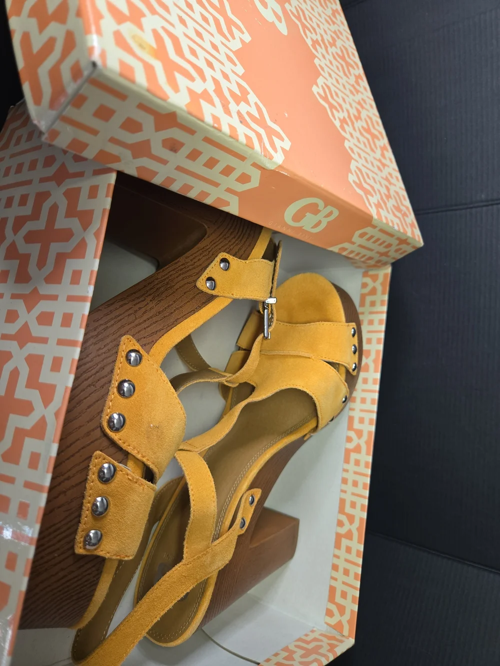 Gianni Bini Mustard Yellow Platform Sandal Leather Upper